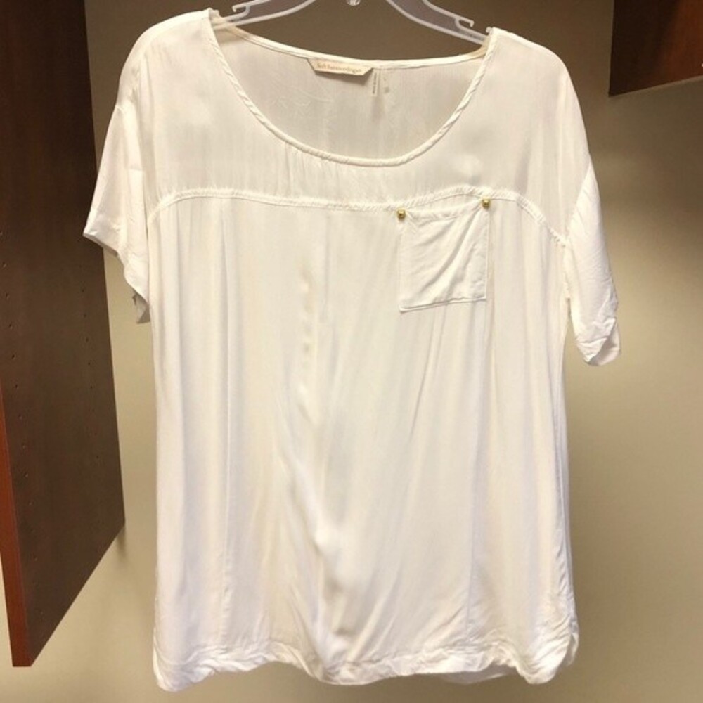 MOVING SALE Soft Surroundings Short Sleeve Shirt Blouse Pocket Gold Studs Large